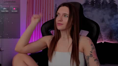 Jenny NO Nude online show from December 4, 2024, 8:12 am