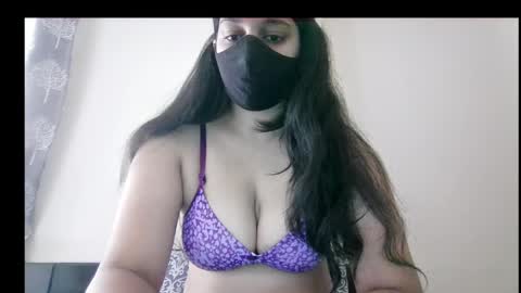 Jenny online show from March 25, 2026, 4:07 am