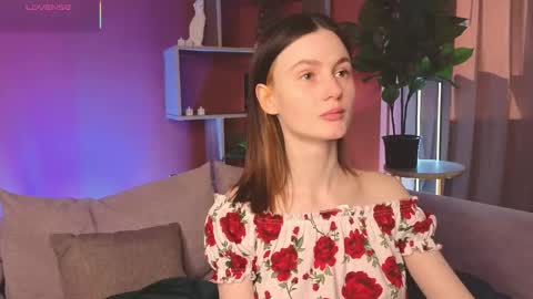 jennyfer_me online show from May 17, 2026, 12:45 pm