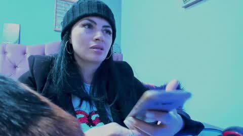 Snapshot of jennywatts_ chatting on February 14, 2025, 10:58 pm Jenny online show from February 14, 2025, 10:58 pm
