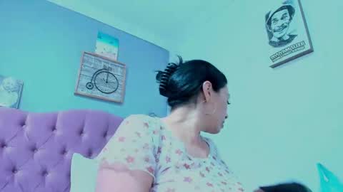 Snapshot of jennywatts_ chatting on February 17, 2025, 10:47 pm Jenny online show from February 17, 2025, 10:47 pm