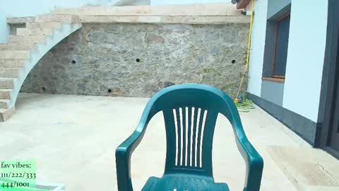 infamous blondiechloe.             Jennyjennywildd online show from April 17, 2026, 11:02 am