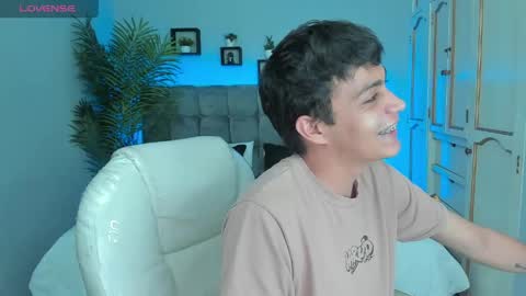  JEREMIAS  online show from April 14, 2026, 3:01 am