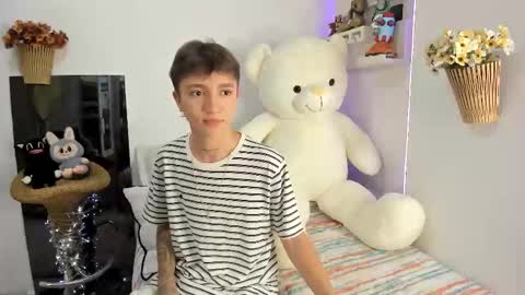 jero independent model online show from March 3, 2026, 9:31 pm