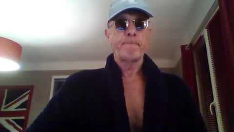jerflor online show from November 25, 2025, 3:28 am