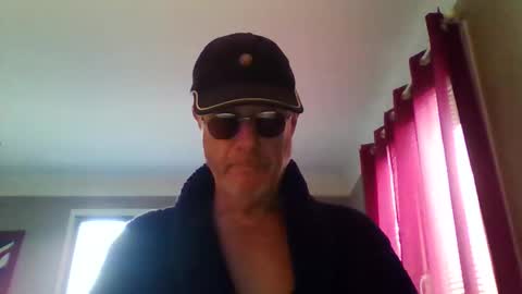 jerflor online show from December 15, 2025, 12:09 pm
