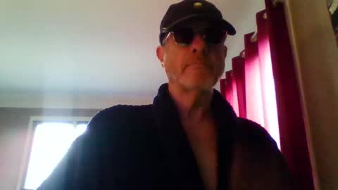 jerflor online show from December 22, 2025, 12:57 pm