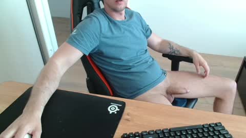Snapshot of jerklove1006 chatting on May 3, 2026, 3:18 pm Boy likes daddies online show from May 3, 2026, 3:18 pm