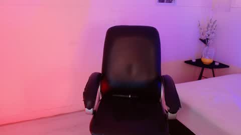 jero harper1 online show from November 24, 2025, 4:07 pm