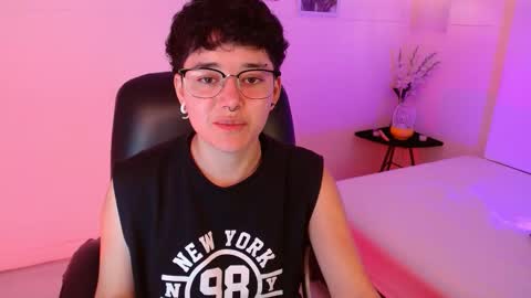 jero harper1 online show from November 28, 2025, 4:09 pm