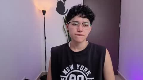 Snapshot of jeroharper chatting on July 27, 2026, 6:15 pm Jero Harper online show from July 27, 2026, 6:15 pm