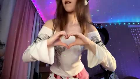 jerrienyhan online show from October 8, 2025, 1:31 pm