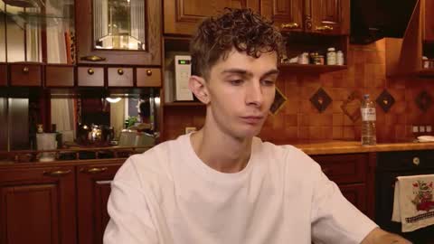 Jerry  online show from December 16, 2025, 8:36 pm