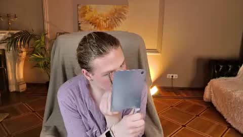 Snapshot of jes_solar chatting on July 19, 2026, 9:07 pm jes_solar online show from July 19, 2026, 9:07 pm