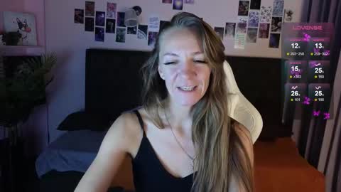 jesica_moon_peachy online show from October 9, 2025, 1:36 am