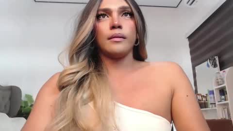 jesie_hot69 online show from February 20, 2025, 9:09 pm