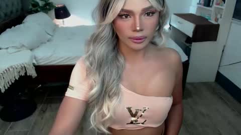 jesie_hot69 online show from November 23, 2025, 12:27 pm