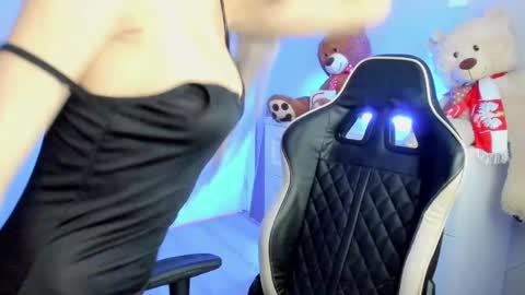 jess1ca_rabb1t online show from December 11, 2024, 6:36 am