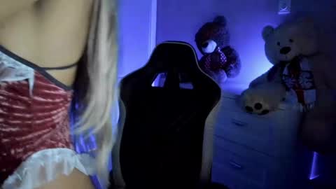 jess1ca_rabb1t online show from January 17, 2025, 10:00 am