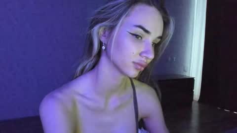 jess1ca_rabb1t online show from November 15, 2025, 3:26 am