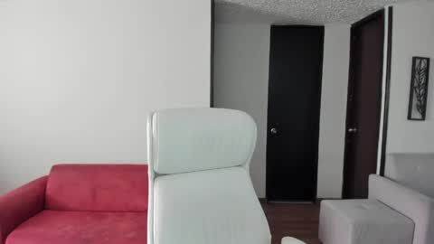 jess_rosse online show from May 12, 2026, 3:42 pm