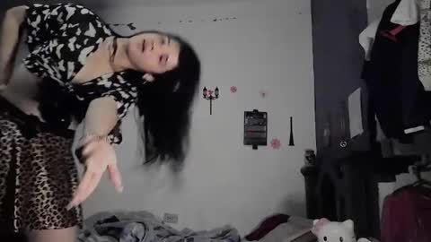 Jessica online show from December 5, 2024, 6:54 am