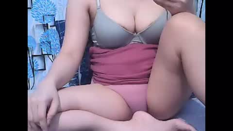 jessa_21 online show from May 13, 2026, 3:20 pm