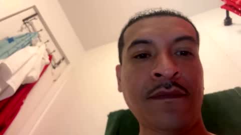 Hungjessy online show from December 14, 2025, 8:35 pm