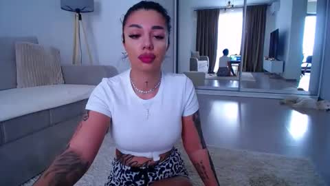 Jess online show from May 5, 2026, 9:50 am
