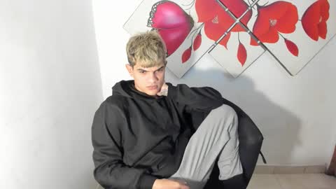 jesshot_bigcock online show from January 13, 2026, 5:13 am