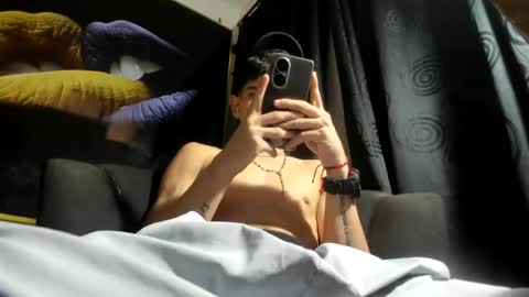 Snapshot of jesshot_bigcock chatting on June 21, 2026, 6:16 am jesshot_bigcock online show from June 21, 2026, 6:16 am