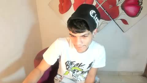 Snapshot of jesshot_bigcock chatting on July 28, 2026, 2:51 am jesshot_bigcock online show from July 28, 2026, 2:51 am