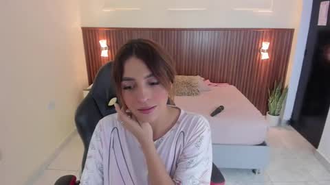  J E S S I  online show from October 3, 2025, 3:25 am