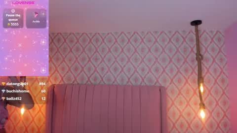  J E S S I  online show from February 3, 2026, 6:40 am