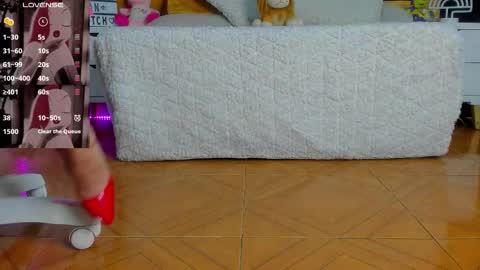                online show from October 26, 2025, 10:58 pm