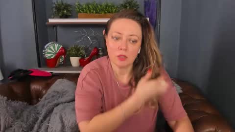 Jessica online show from March 10, 2025, 12:04 pm