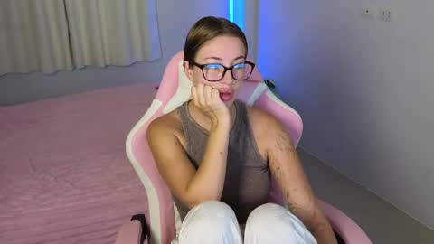 Jessy online show from May 4, 2026, 1:45 am