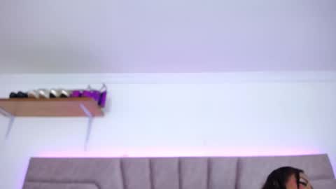 Jessica Kraft online show from September 23, 2025, 2:14 am