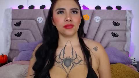 Jessica Kraft online show from October 22, 2025, 12:55 am