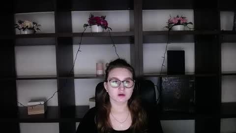 jessica_moul online show from January 25, 2025, 11:23 am