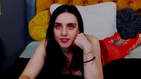 Jessica White online show from April 22, 2026, 4:26 am