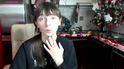 jessicaforris online show from December 28, 2024, 7:33 am