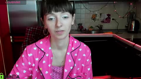 jessicaforris online show from March 11, 2025, 10:51 am