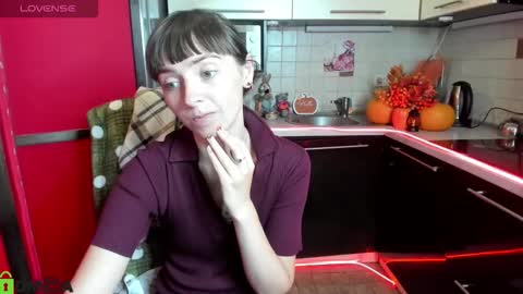 jessicaforris online show from October 18, 2025, 7:53 am