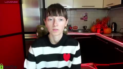 jessicaforris online show from November 10, 2025, 7:51 am