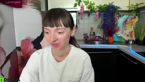 jessicaforris online show from April 22, 2026, 7:22 am