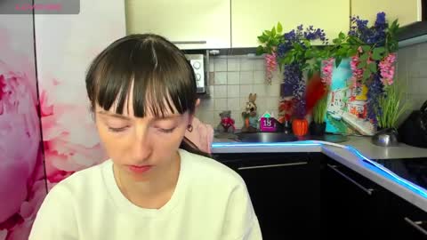 jessicaforris online show from April 28, 2026, 7:24 am