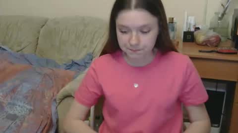 jessicaholland1 online show from May 14, 2026, 7:20 pm