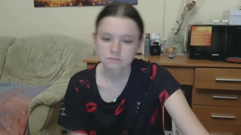 jessicaholland1 online show from May 21, 2026, 7:10 pm