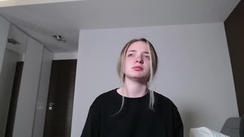 Snapshot of jessicahwinters chatting on June 1, 2026, 1:40 am Jessica online show from June 1, 2026, 1:40 am